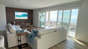 Living area - Stunning Ocean View Apartment with Private Balcony (Oceanside)
