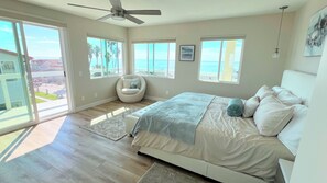 1 bedroom, WiFi, bed sheets - Stunning Ocean View Apartment with Private Balcony (Oceanside)