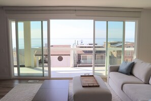 Living area - Stunning Ocean View Apartment with Private Balcony (Oceanside)