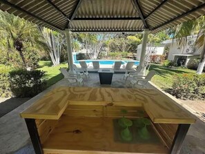 屋外ダイニングエリア