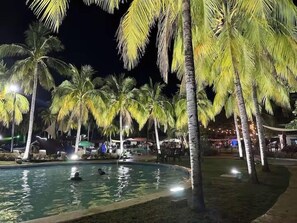 Pool - Pool • Game Room • Fire Pit • Resort Access (Los Cobanos)