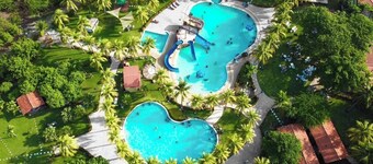 Pool • Game Room • Fire Pit • Resort Access