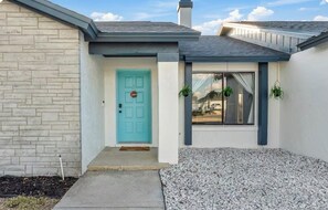 Exterior detail - Fantastic 4-bedroom house with pool in charming Kissimmee, 8minutes from Disney (Kissimmee)