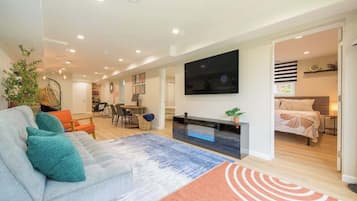 TV, fireplace, offices