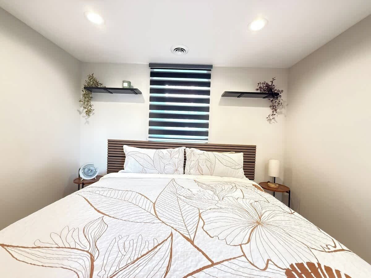 2 Schlafzimmer, Schreibtisch, Bügeleisen/Bügelbrett, WLAN