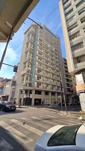 Exterior - Cozy studio just 50m from República Metro station. (São Paulo)