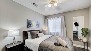 5 habitaciones, tabla de planchar con plancha y wifi gratis 