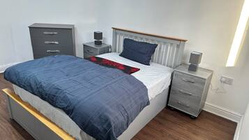 2 bedrooms, WiFi, bed sheets