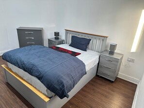 2 bedrooms, WiFi, bed sheets