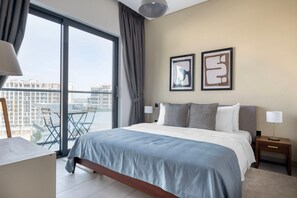 Iron/ironing board, WiFi, bed sheets - Blueground | Nad Al Sheba 1, pool, nr Park (Dubai)