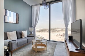 TV, stereo - Blueground | Nad Al Sheba 1, pool, nr Park (Dubai)