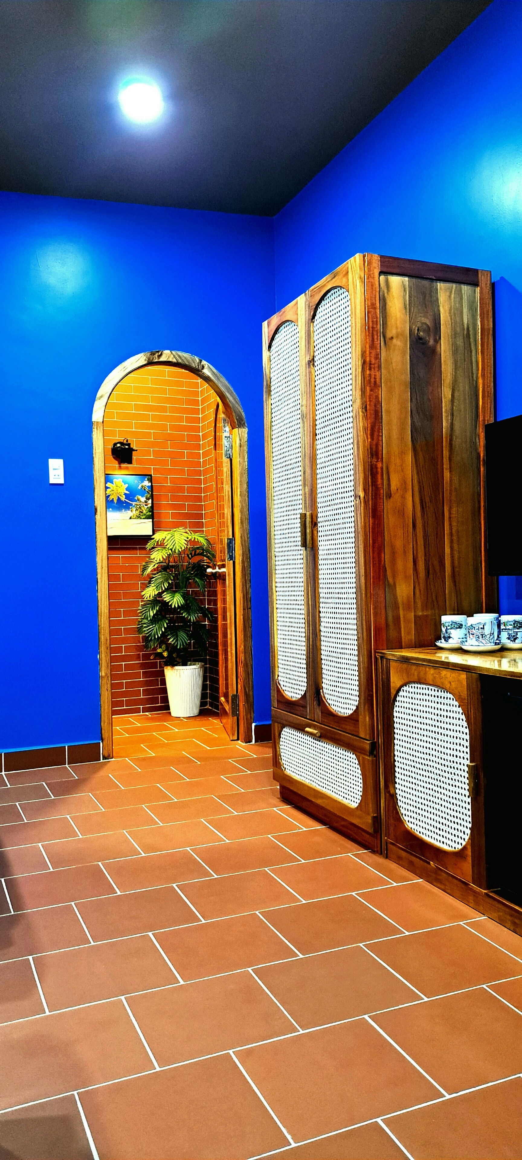 Standard dubbelrum - uteplats - utsikt mot staden | Mörkläggningsgardiner och gratis wi-fi