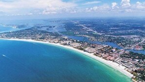 Unclassified image, 5 of 11, button - Gertrude's Siesta | 8-steps to Beach Path! 4-min Dining & Music! Hammocks, Snorkeling, Sunsets (Siesta Key)
