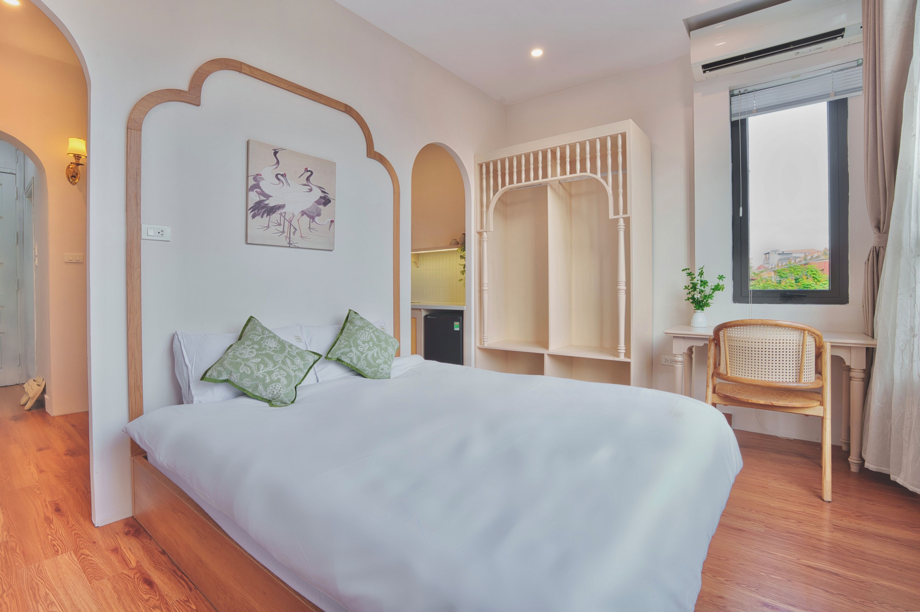 Premium Studio, City View | Desk, blackout drapes, free WiFi, bed sheets