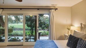 Interior - Pool, Hot Tub, Fairway Views & Quick Bike Ride to Beach Loblolly Retreat by Avantstay (Hilton Head Island)