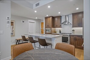 Microwave, oven, stovetop, dishwasher