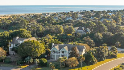 Luxury, Close to Beach, Hot Tub, Pools, Pets ok w/fee, Amenity Card! Golf Course Views-2335 OC