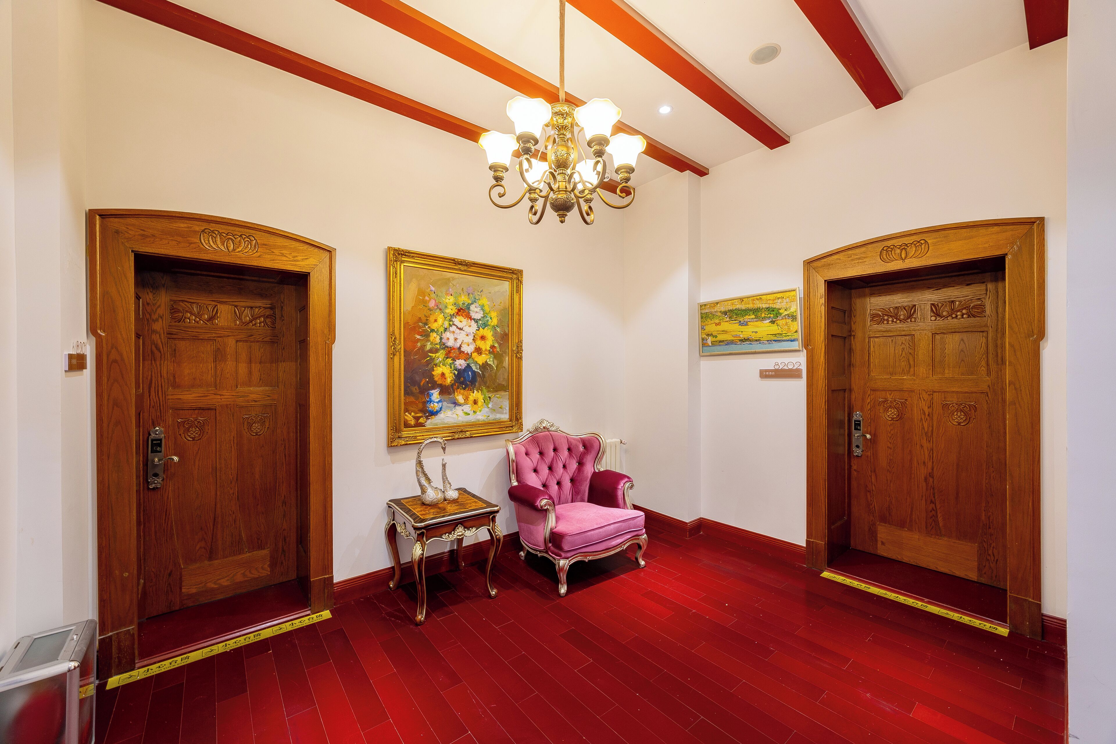 Coin salon dans le hall