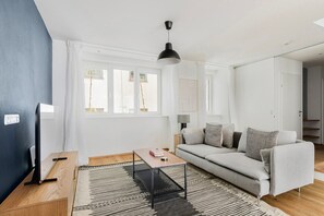 Fernseher, Stereoanlage