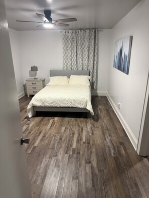 3 室のベッドルーム、WiFi、ベッドシーツ