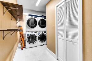 Interior - Charming bungalow in Tavernier perfect for a relaxing getaway (Tavernier)