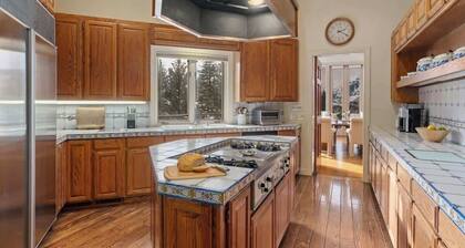 Abode at Fairway Estate, stunning private estate