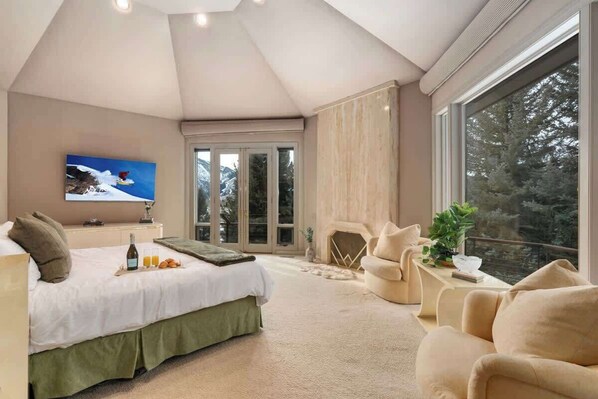 7 bedrooms, iron/ironing board, free WiFi