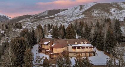 Abode at Fairway Estate, stunning private estate
