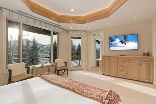 Abode at Fairway Estate, stunning private estate
