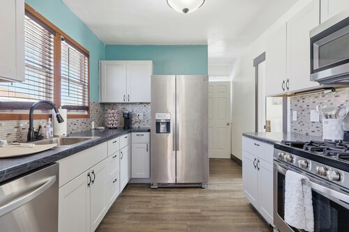 Peaceful 4-bedroom house with AC in charming Casper