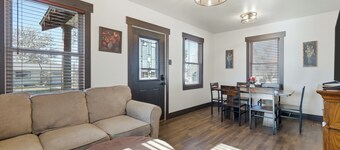 Peaceful 4-bedroom house with AC in charming Casper