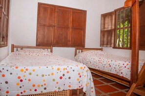 2 bedrooms, internet, bed sheets - Family cabin in Punta Bolivar, safe condominium near the sea, with parking. (San Antero)