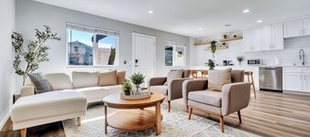  4 min from UCR, open floor-plan, monthly stays available