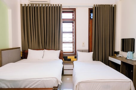 Ropa de cama de alta calidad y escritorio