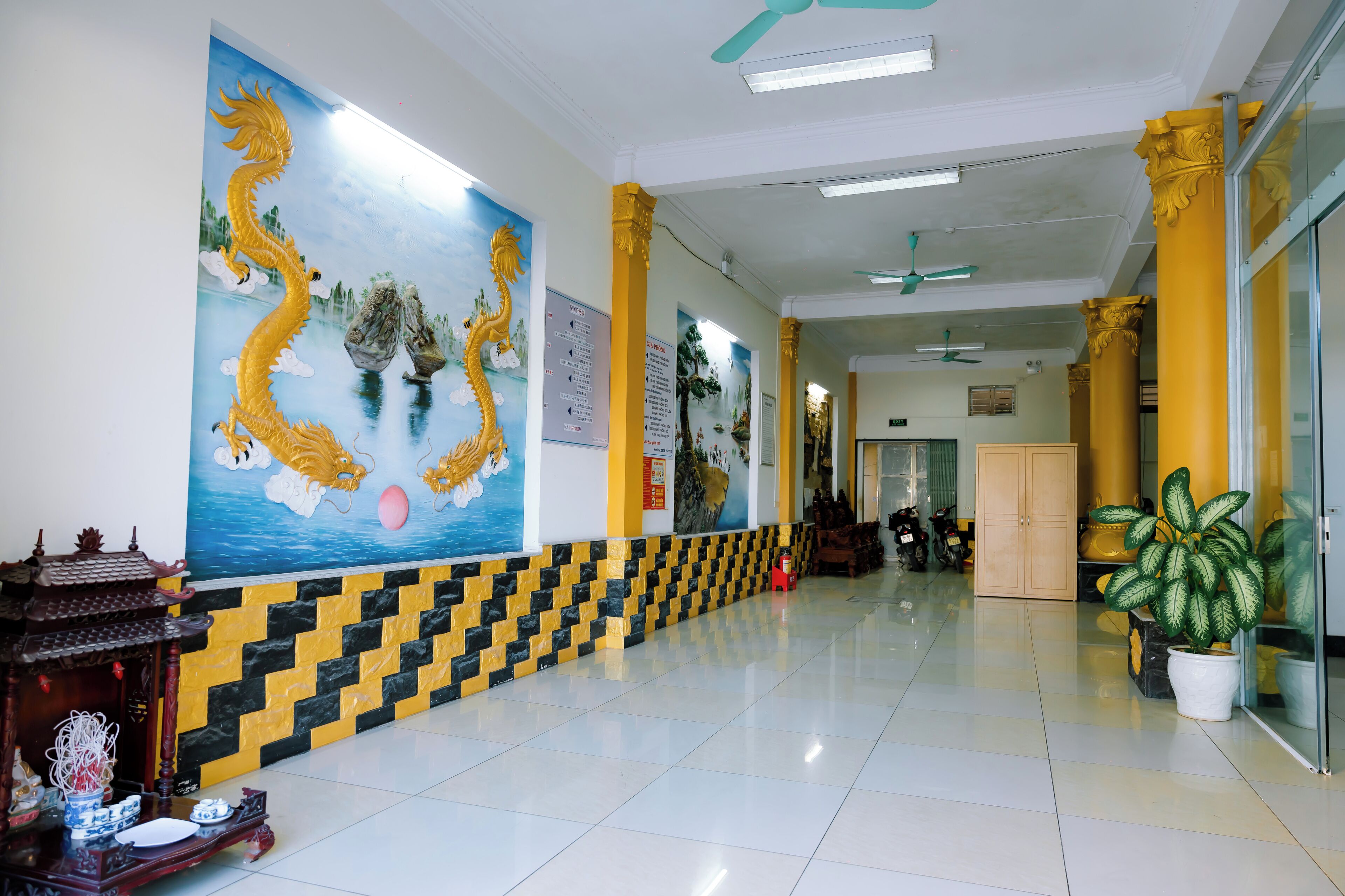 Smart TV 50-inch có truyền hình cáp, màn hình máy tính, máy in 