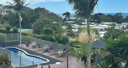 Spacious 3-Bedroom Ocean View Apartment with Balcony