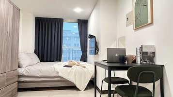 1 bedroom, internet, bed sheets