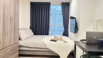 1 bedroom, internet, bed sheets