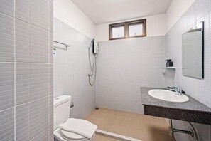 تجهيزات دش، مجففات شعر، مناشف، صابون