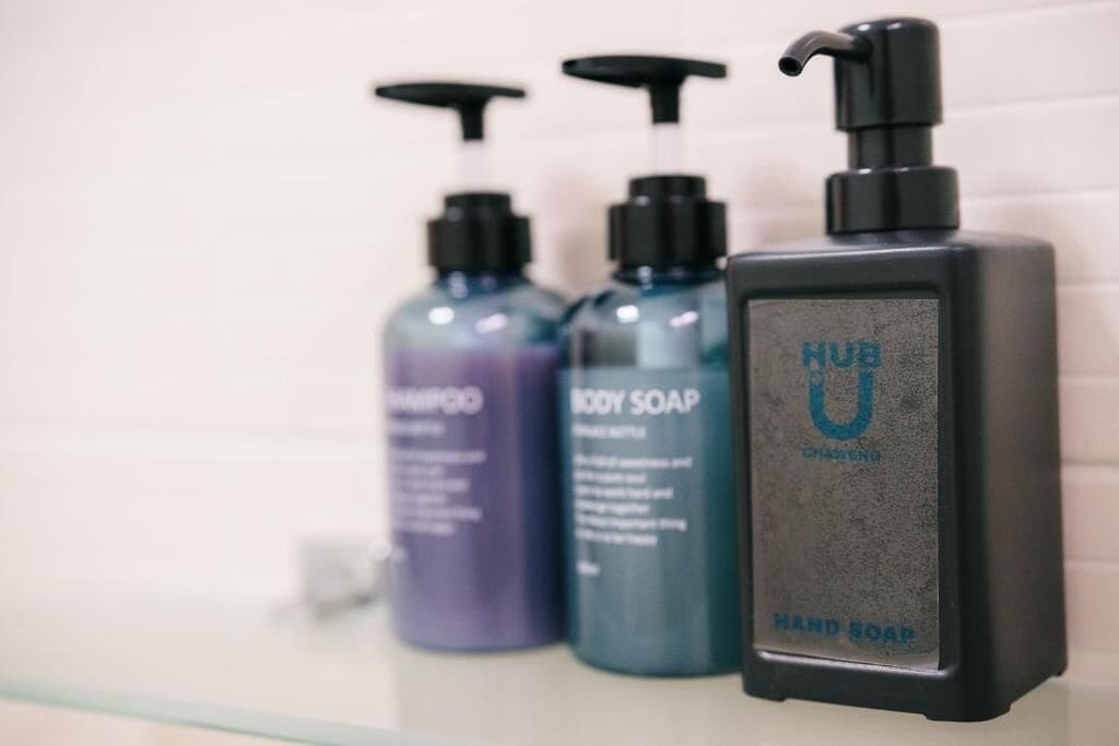 高级双人房 | 浴室 | 淋浴设施、吹风机、毛巾、肥皂