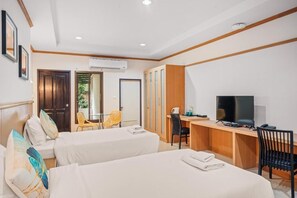 غرفة سوبريور لفردين | خزنة داخل الغرفة ومكتب وواي فاي مجانًا