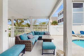 Terrace/patio - Spacious house w/private pool & spa - close to beach & golf (North Myrtle Beach)