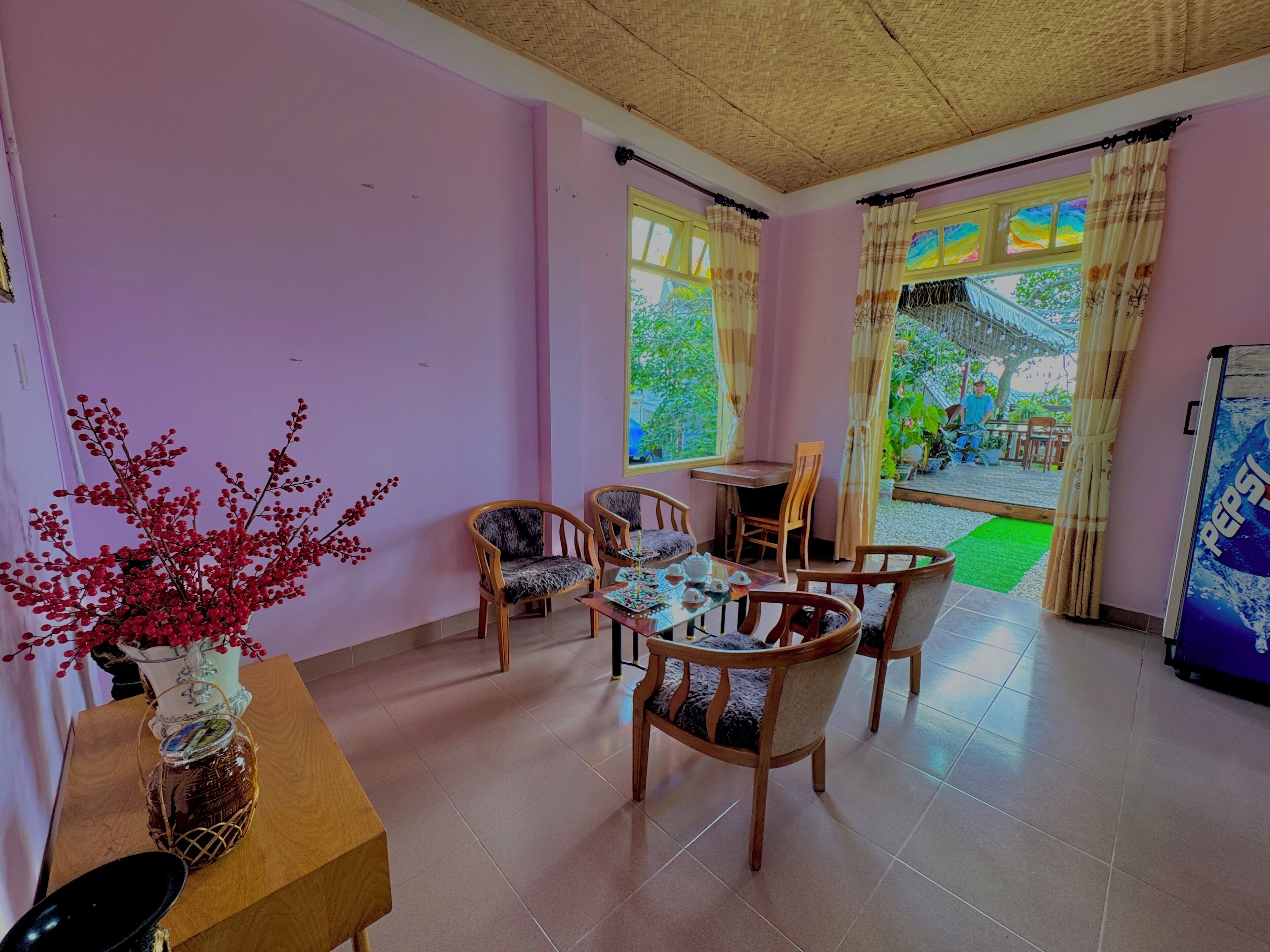 House, 6 Bedrooms, Mountain View | Living area