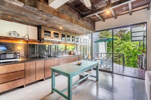 Signature Villa, 5 Bedrooms, River View | Dapur peribadi