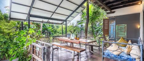 Signature Villa, 5 Bedrooms, River View | Dining room