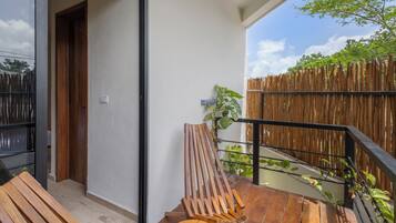 Estudio superior, 1 cama King size (A9) | Terraza o patio