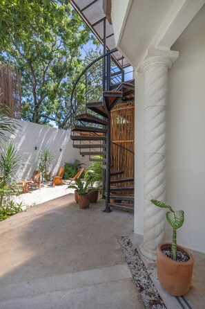 家庭公寓, 多張床, 泳池景 (A10) | 客房設施服務