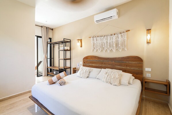 Business Studio, 1 King Bed, Ground Floor (A6) | Safe - Casa Wayra Tulum - Boutique Condos (Tulum)