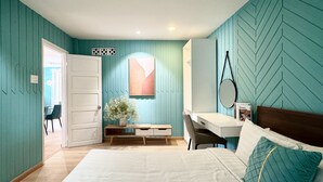 บ้านคอมฟอร์ท, 2 ห้องนอน, วิวสวน | บริเวณนั่งเล่น | ทีวีจอแบน, เตาผิง