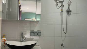 Classic House, 2 Bedrooms, Resort View | Bathroom